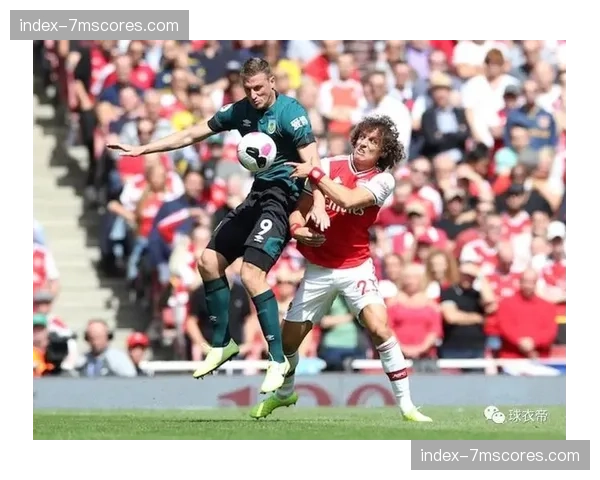 商业观察：深度解析“球衣衣袖广告”如何成为英超俱乐部新的重要收入来源